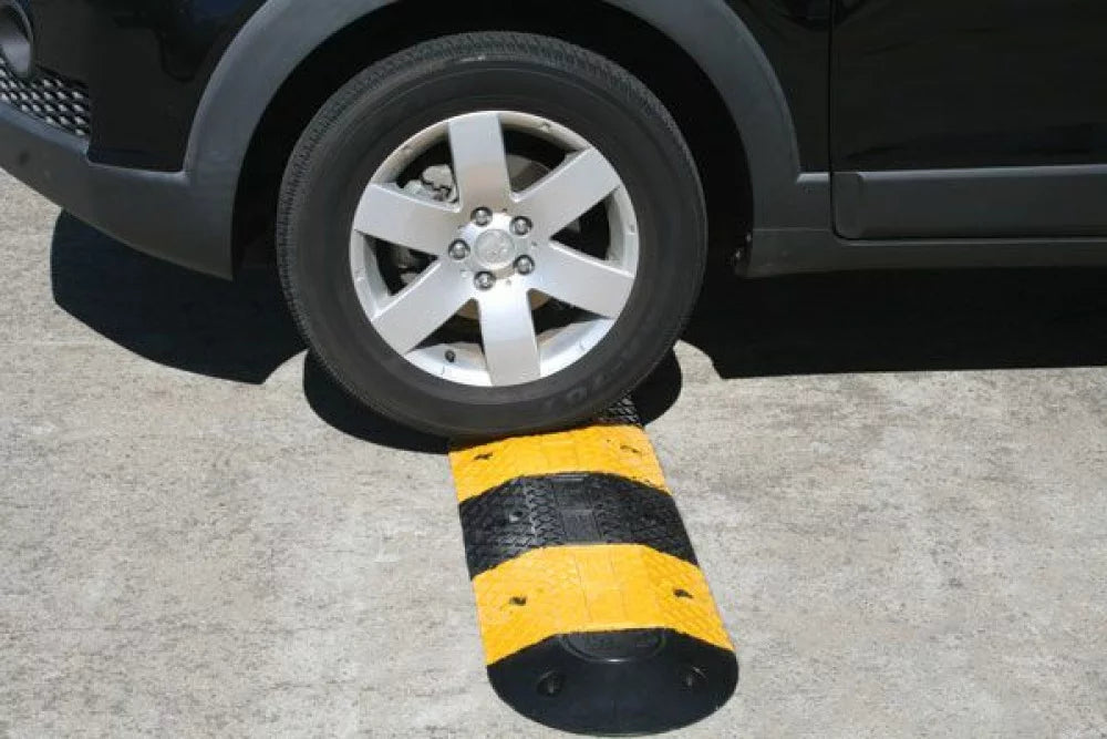 Rubber Speed Hump Medium Duty
