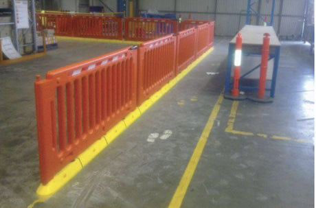 Menni-Q Pedestrian Fence Panel 2130mm Long-Polyethylene Hi-Vis Orange